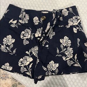 Maeve The Colette Short from Anthropologie Navy Floral High Waist Shorts